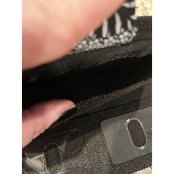 Vera Bradley Turnlock Wallet in Blanco Bouquet Zipper EUC - Picture 7 of 12